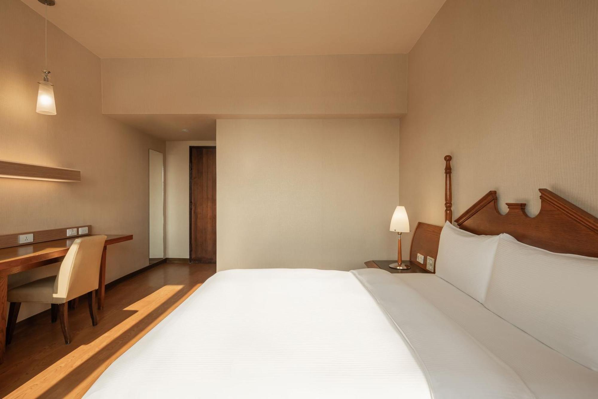 Kindness Hotel Wu-Jia Гаосюн Номер фото