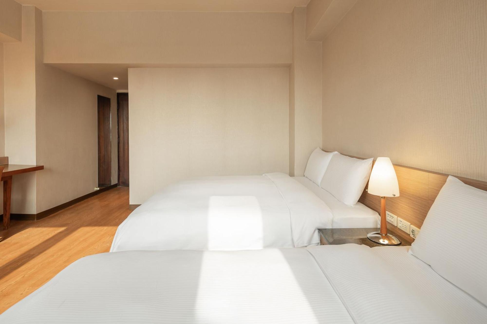 Kindness Hotel Wu-Jia Гаосюн Номер фото