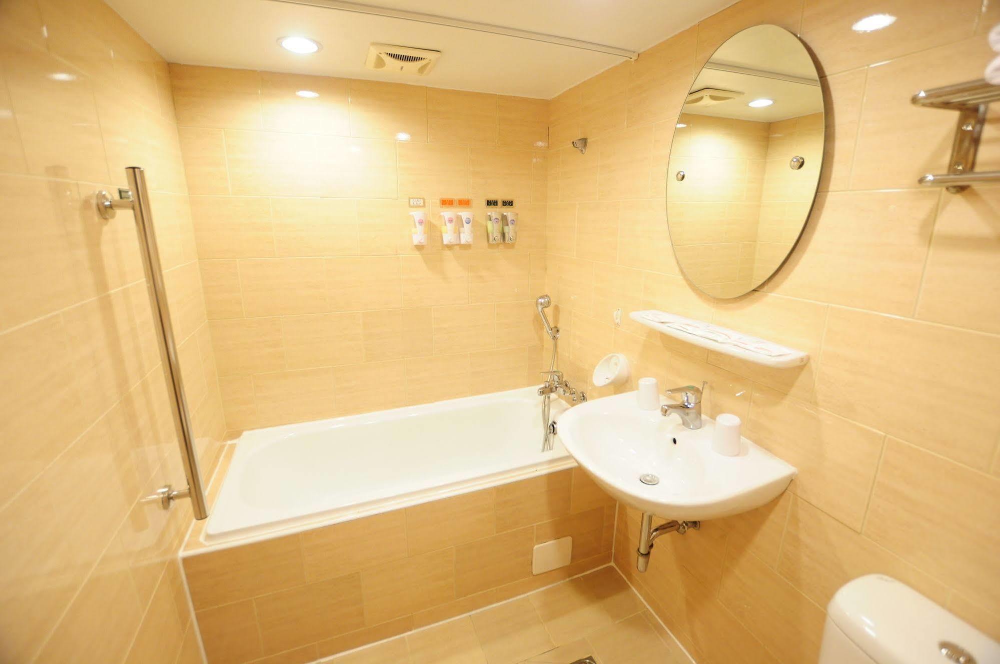 Kindness Hotel Wu-Jia Гаосюн Экстерьер фото